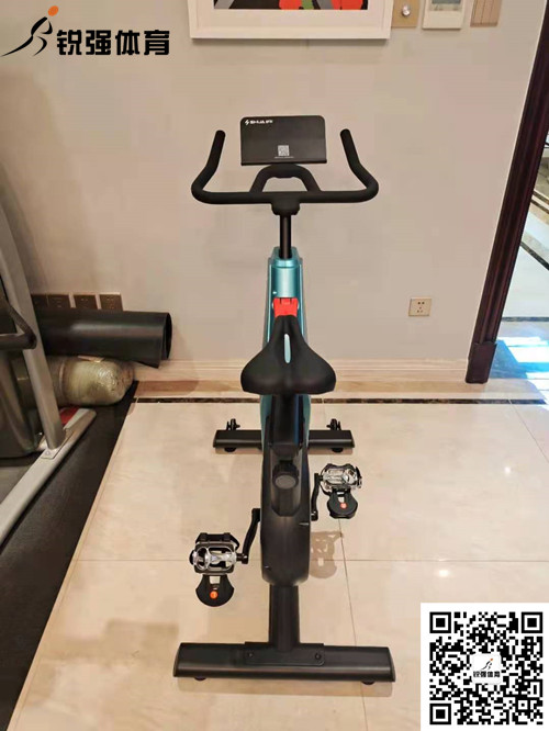 淄博某小区业主选择豪门国际
提供的动感单车
