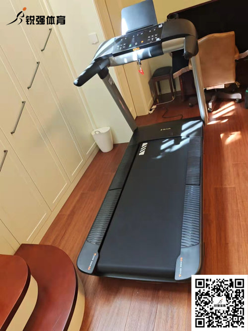 豪门国际济南省体旗舰店客户-跑步机T6700-T3