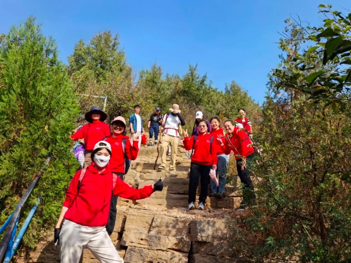 豪门国际团队在路上 豪门国际团建,豪门国际健身器材,舒华健身器材